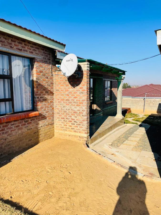 Moh Ville Guest House Maseru Exterior photo