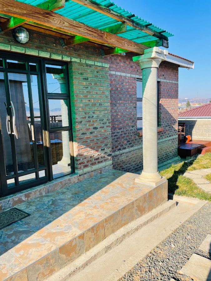 Moh Ville Guest House Maseru Exterior photo