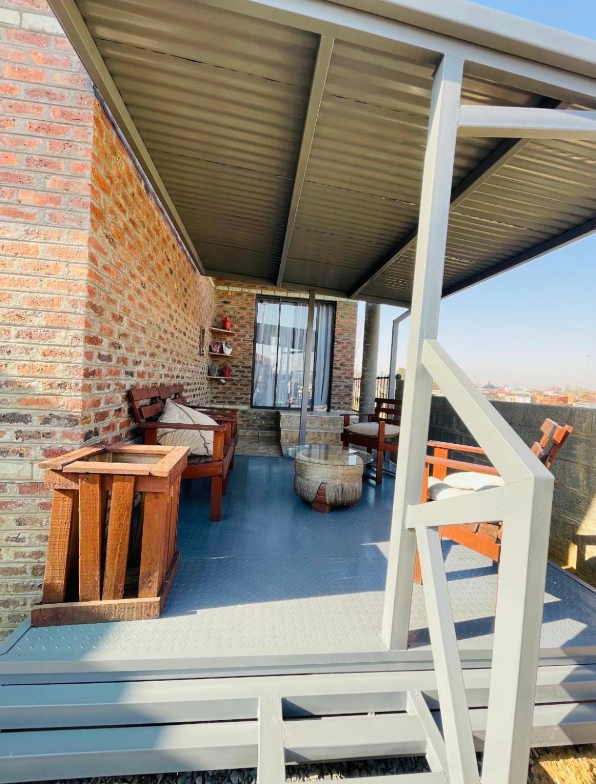 Moh Ville Guest House Maseru Exterior photo