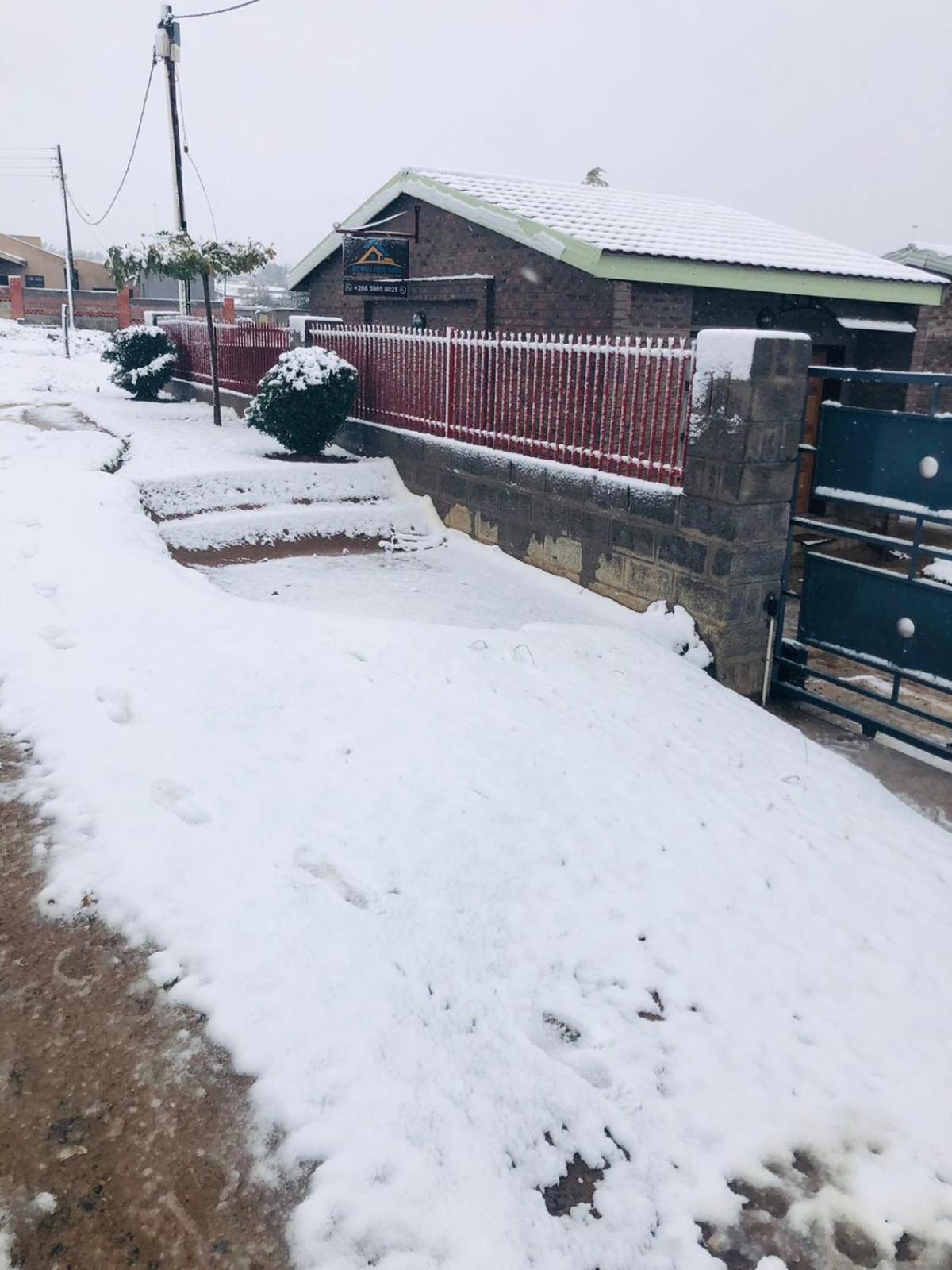 Moh Ville Guest House Maseru Exterior photo